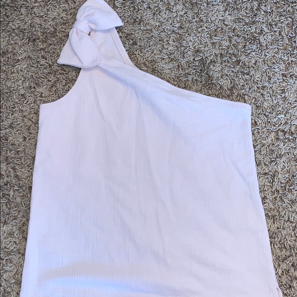 Light pink off the shoulder bow top - Picture 2 of 4